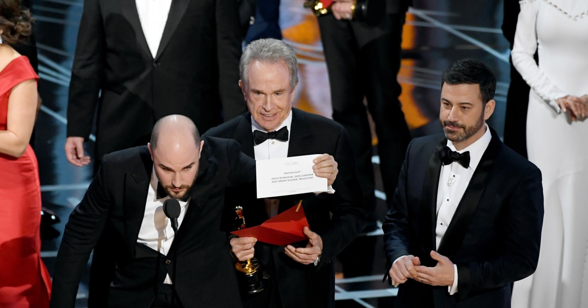 Oscars Best Picture Fiasco Unfolds Onstage at Academy Awards