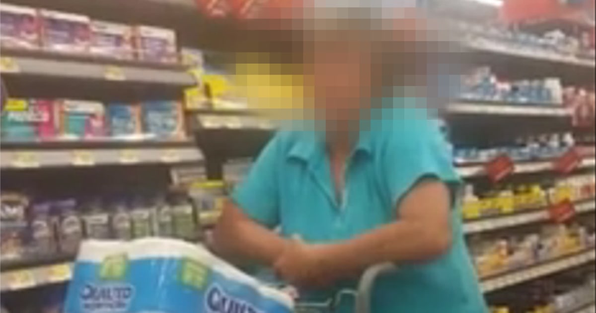 Walmart Shopper Tells Latina 'Go Back To Mexico,' Calls Black Woman Racial  Slur