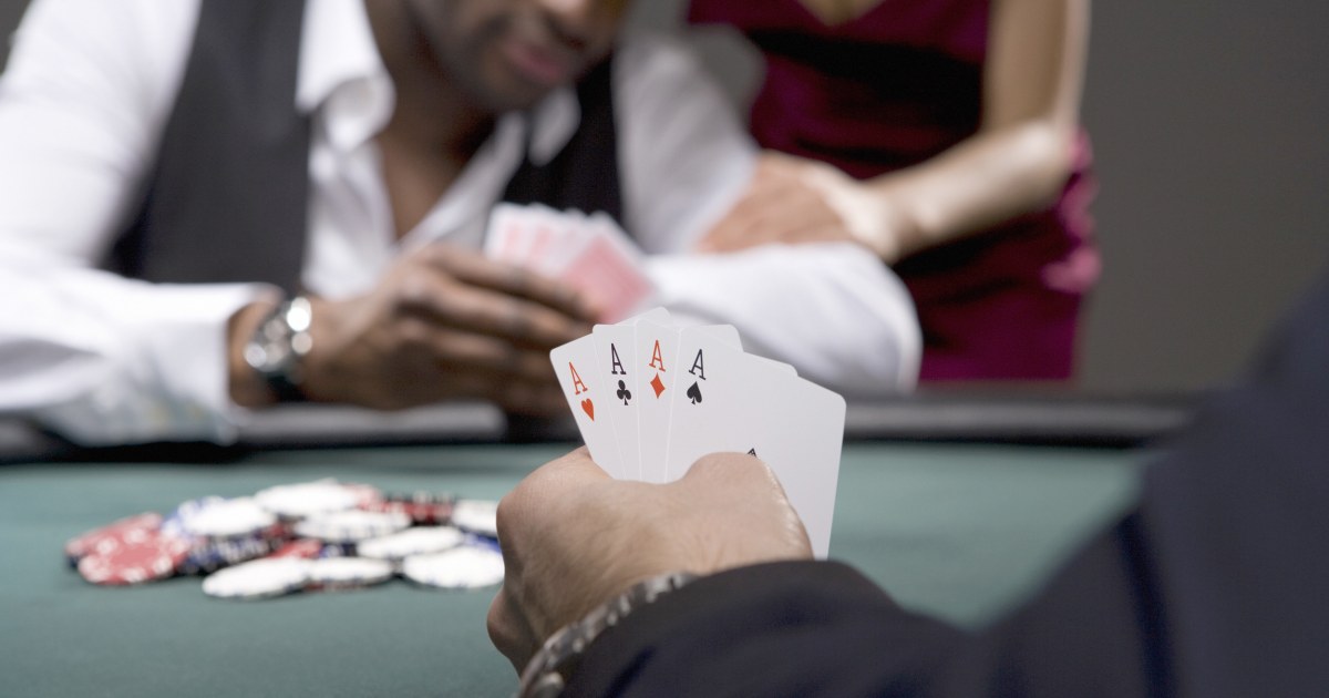 How to Negotiate a Higher Salary, According to a Professional Poker Player