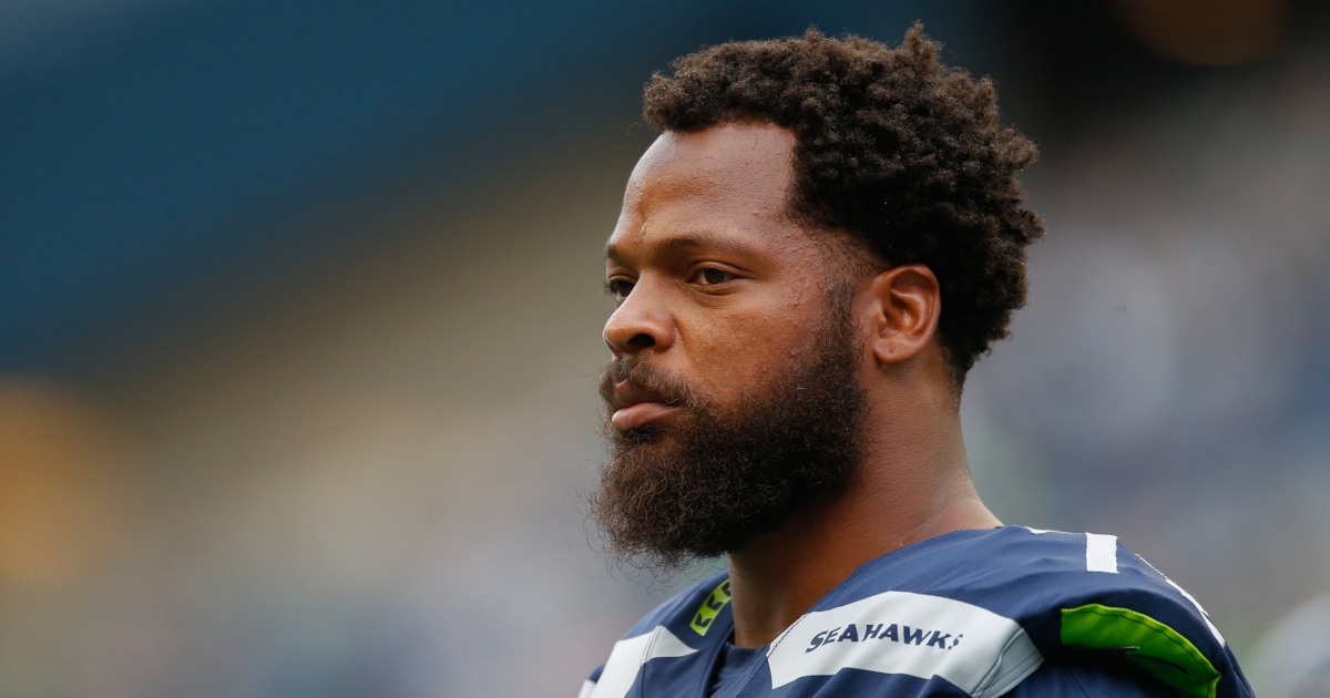 NFL's Michael Bennett says police threatened to 'blow my head off'