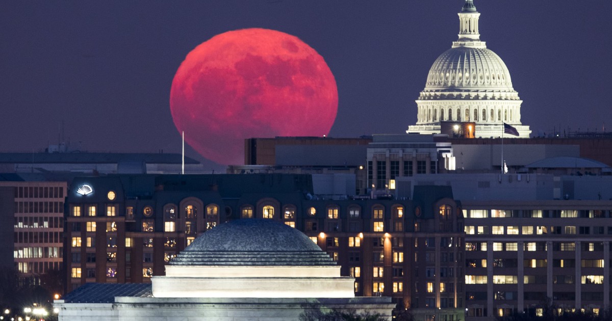 Only supermoon of 2017 lights up the world's best-known landmarks