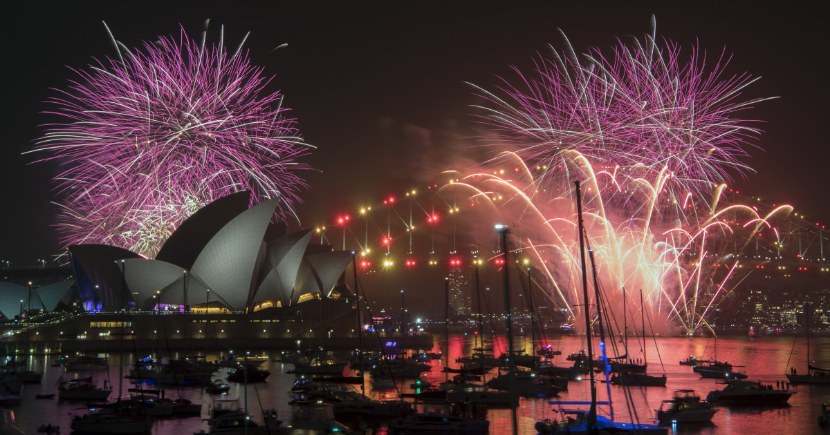 New Year's Eve is here! The world waves goodbye to 2018