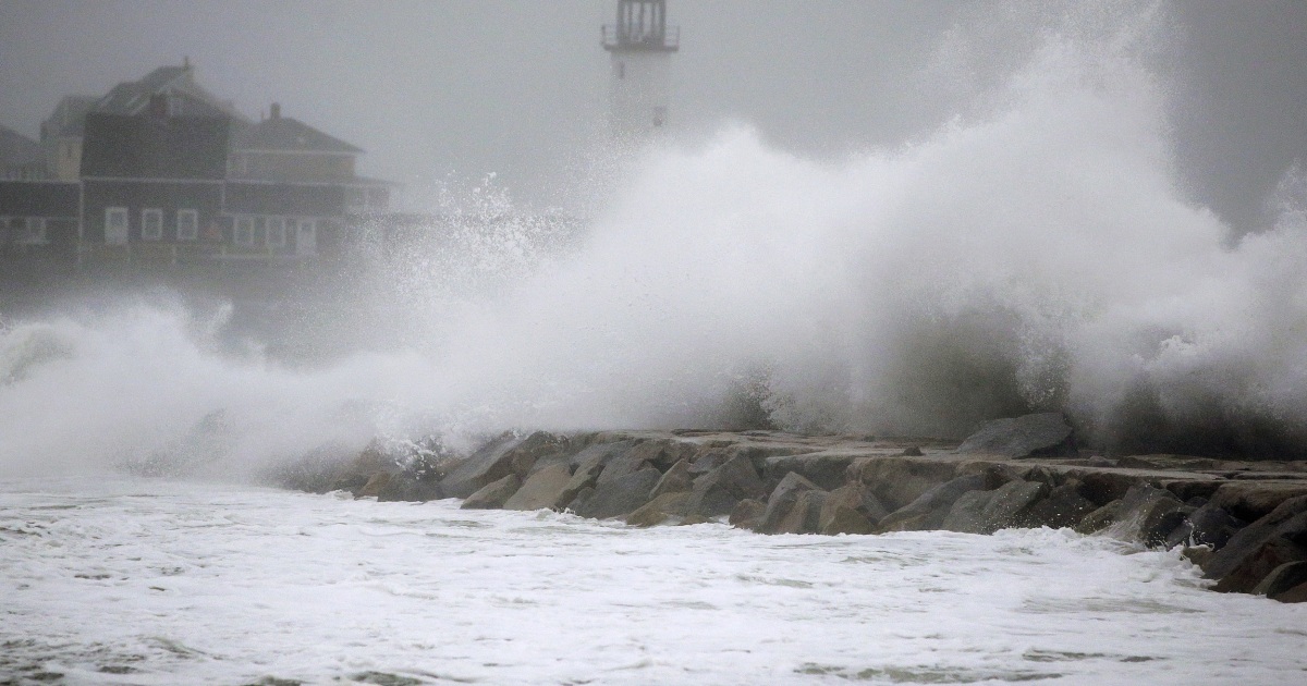 East Coast braces for snow as expected second Nor'easter looms