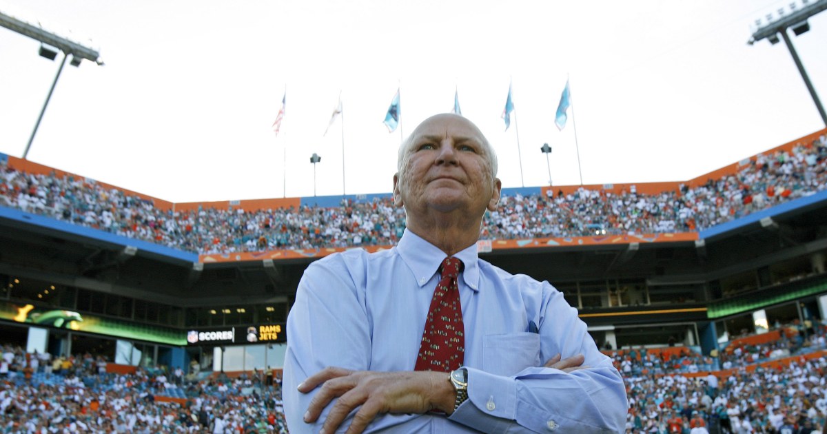 Wayne Huizenga, Blockbuster and Miami Dolphins owner, dies at 80