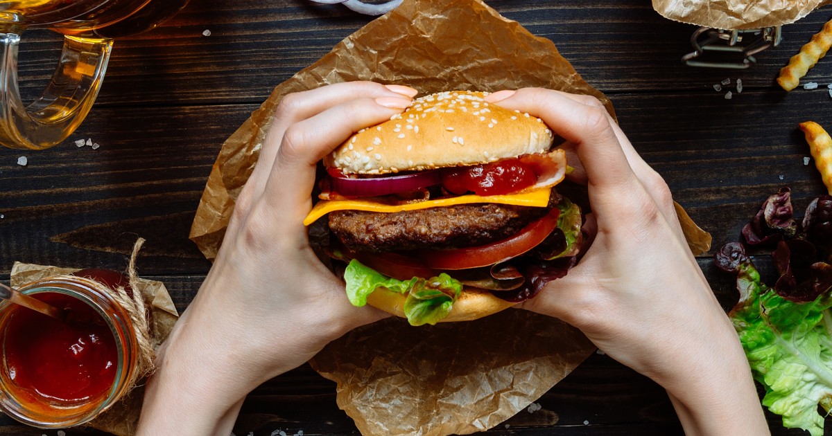 The Dos And Donts Of Cheat Meals According To Nutrition Experts 