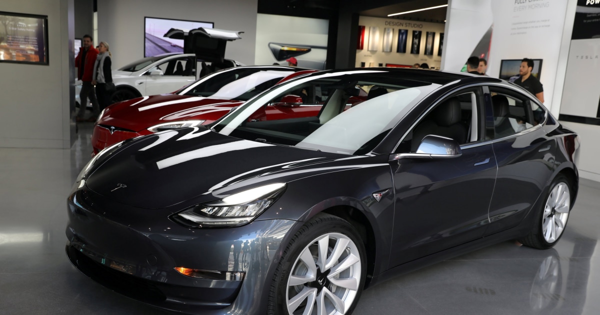 After flubbing a Consumer Reports recommendation, Tesla makes amends