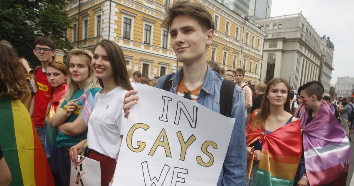 Thousands hold gay pride march in Ukrainian capital of Kiev