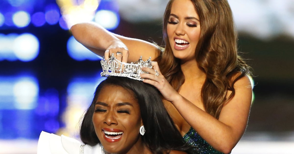 Miss Louisiana makes friends at Miss America