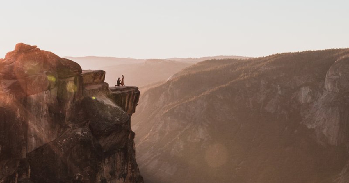 Photographer 'elated' to find couple in viral Yosemite proposal photo