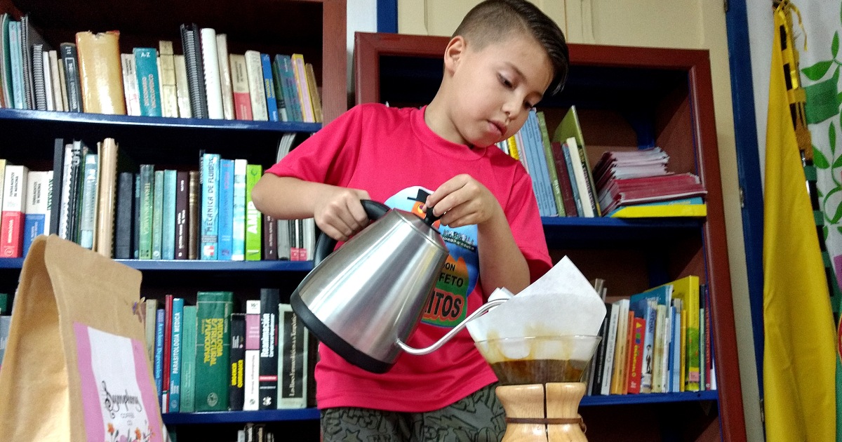 In Colombia, kids learn barista skills with the goal of saving the country's coffee culture