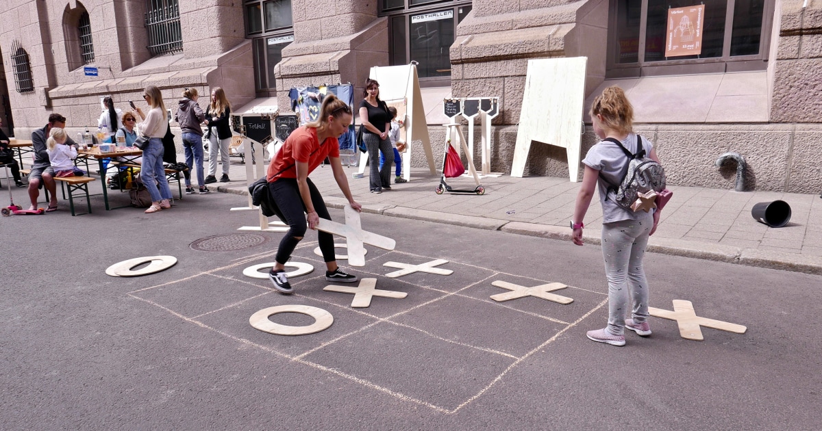 Goodbye traffic? European cities take steps to limit cars