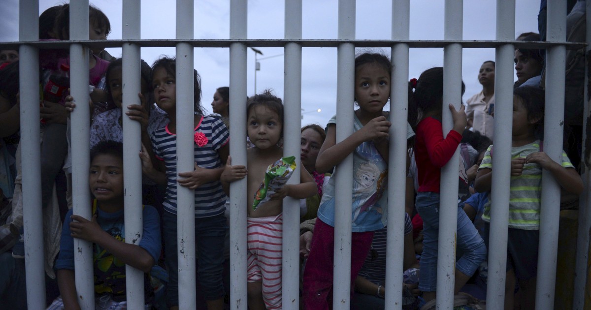 Trump administration relaxes requirements to sponsor migrant children