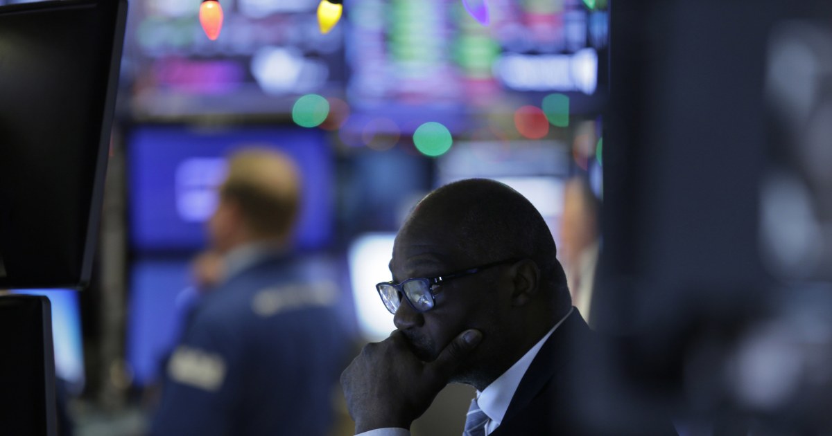 Dow drops 653 points in worst Christmas Eve trading day ever