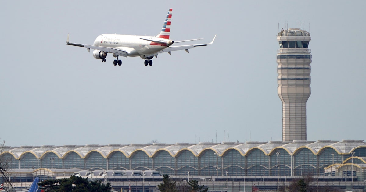 Air travelers at risk because of government shutdown, unions say