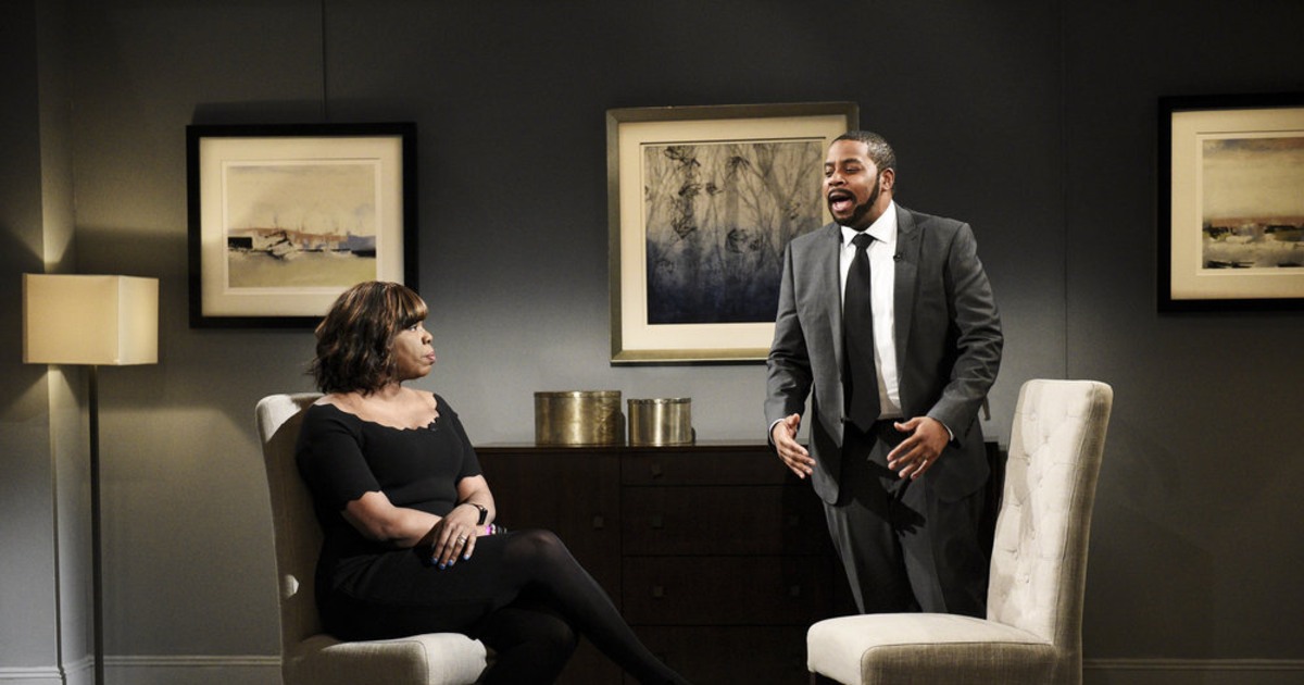 'SNL' opens with riff on R. Kelly's interview with Gayle King