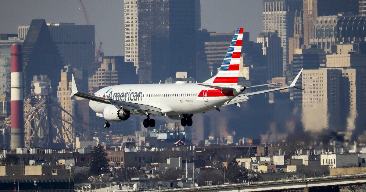 Boeing suffers a tumultuous day on Wall Street, but ends the day up