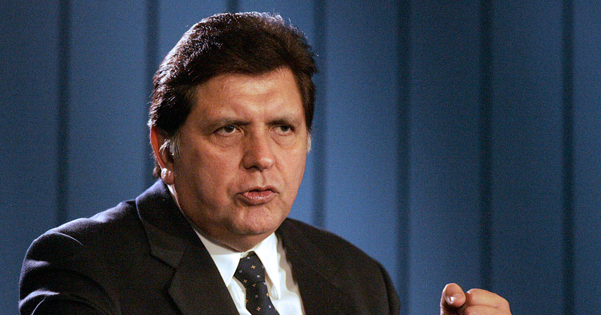 Peru's ex-president Alan Garcia dead after shooting himself when police ...