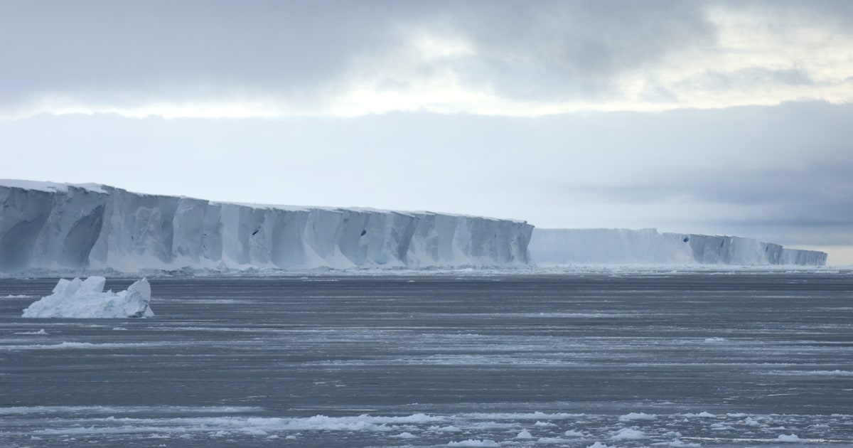 New look at Antarctica's biggest ice shelf shows melting is occurring