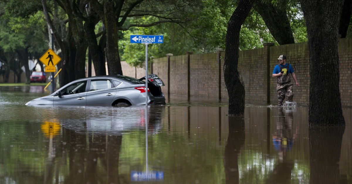 Heavy rains in Houston lead to closing of schools, power outages and ...