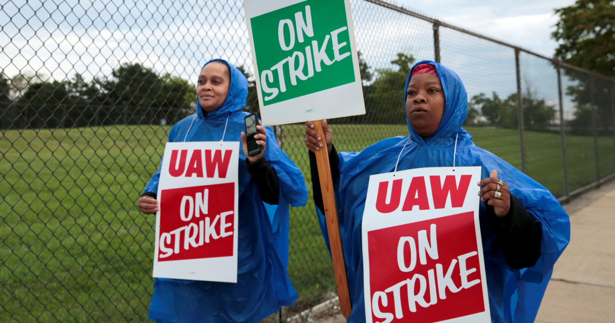 UAW calls strike against General Motors for first time since financial