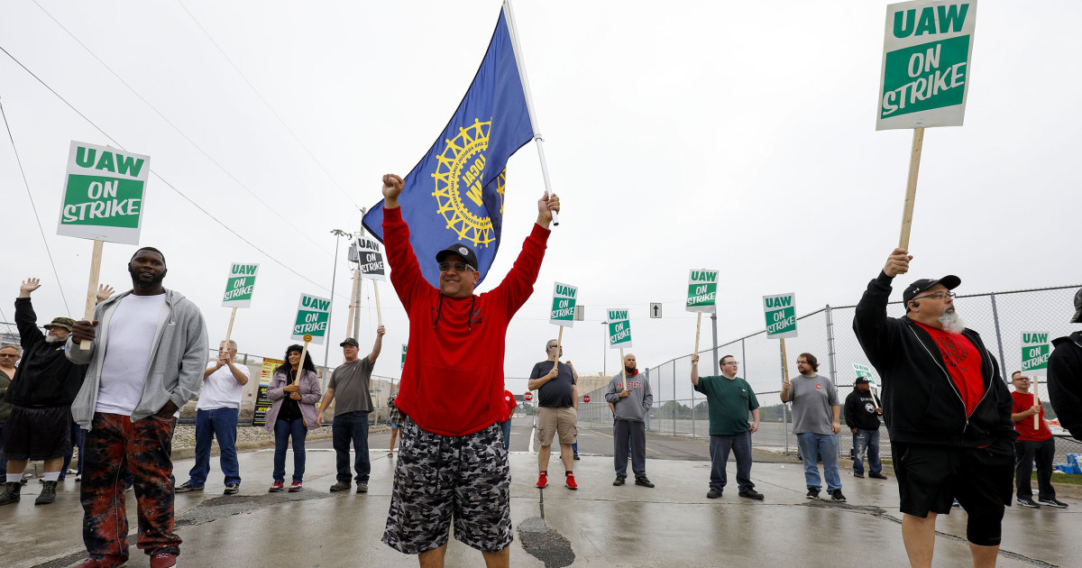 General Motors strike not likely to be resolved anytime soon, experts say