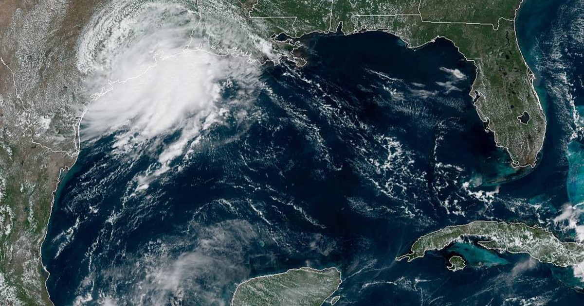 Imelda begins dumping rain on Texas as Hurricane Humberto is upgraded ...