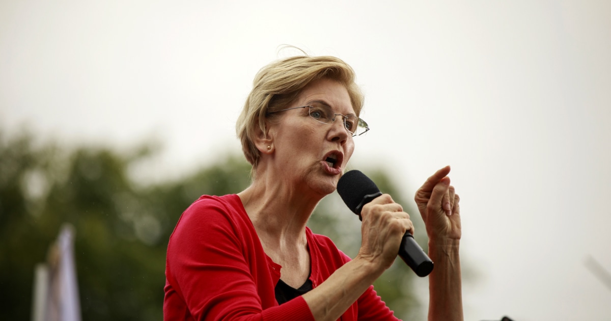 Elizabeth Warren edges out Joe Biden in Des Moines Register Iowa poll