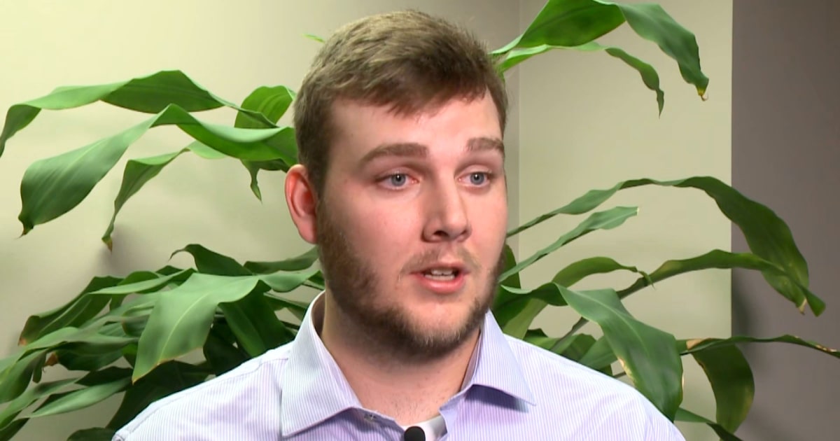 Iowa football fan Carson King, whose viral sign raised 1M, apologizes