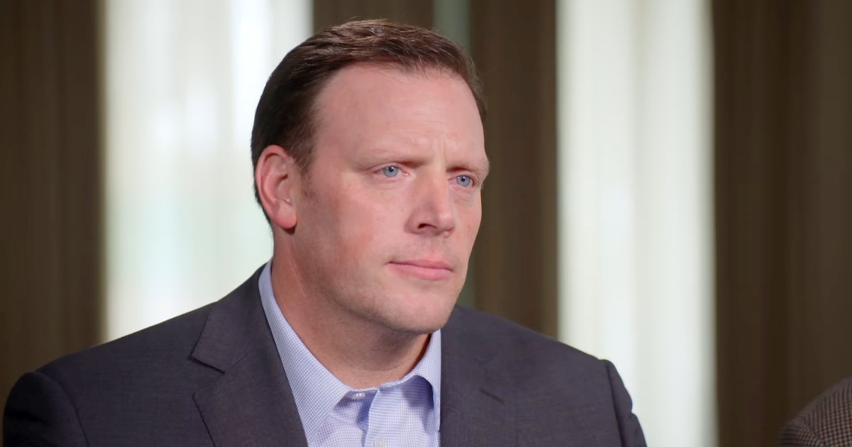 News anchor Mike Avery says he, too, was a victim of Dr. Richard