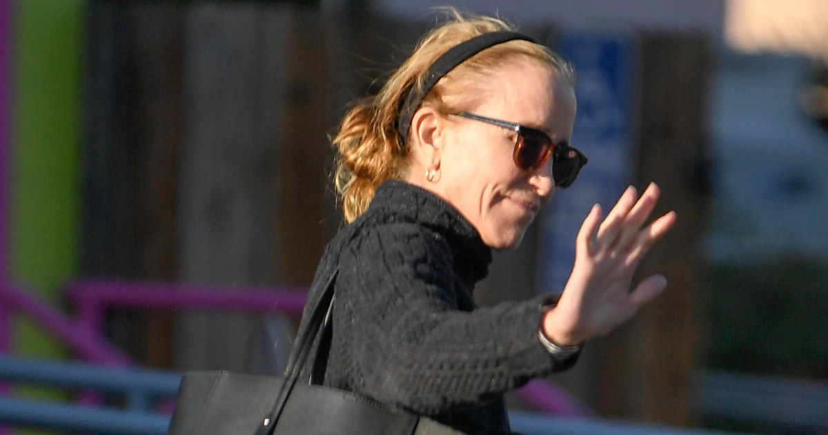 Felicity Huffman seen doing court ordered community service in Los Angeles