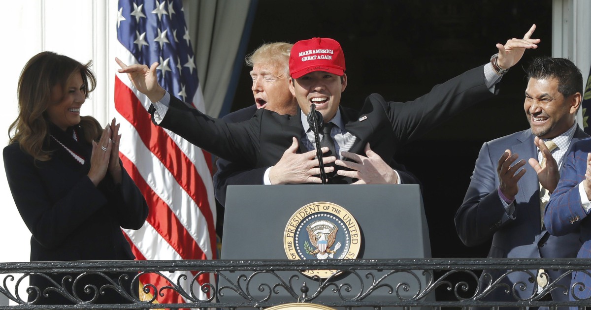 VIDEO: Kurt Suzuki Dons MAGA Hat During Nationals White House Visit