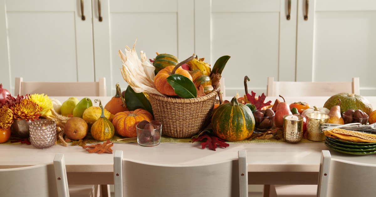 Bring the outdoors in with this easy Thanksgiving centerpiece