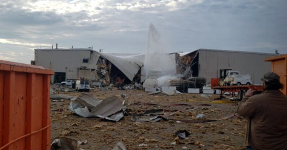 Beechcraft manufacturing plant explodes in Wichita, Kansas, injuring 15