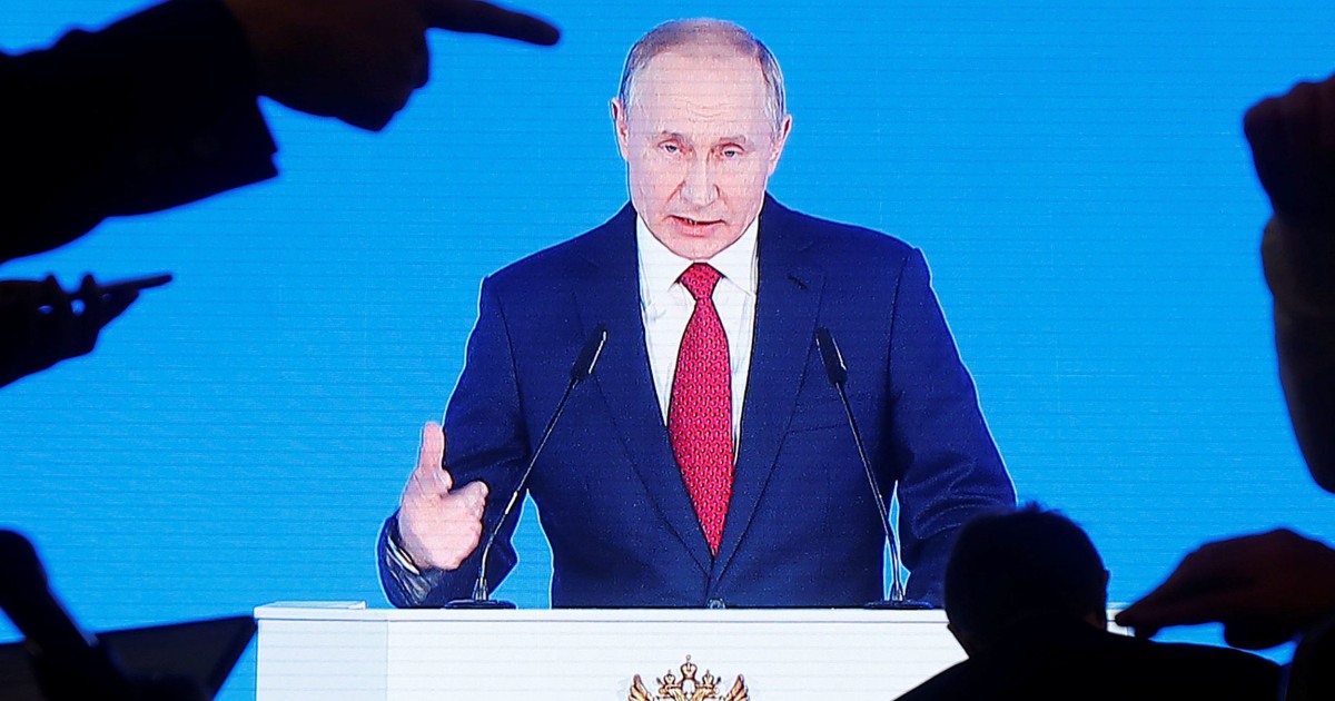 Russian government resigns as Putin seeks constitutional shake-up