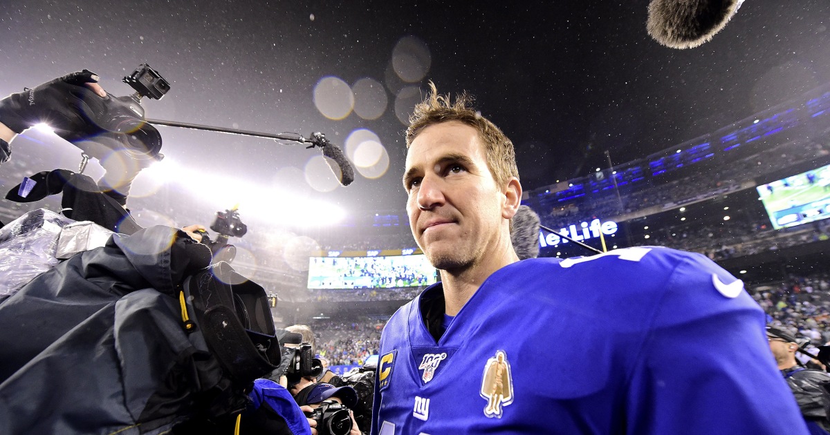 Helmet Stalker on X: Former Giants QB Eli Manning has announced his  retirement from the NFL. Manning entered the NFL using a Schutt Air  Advantage with a titanium ROPO-SW facemask and a