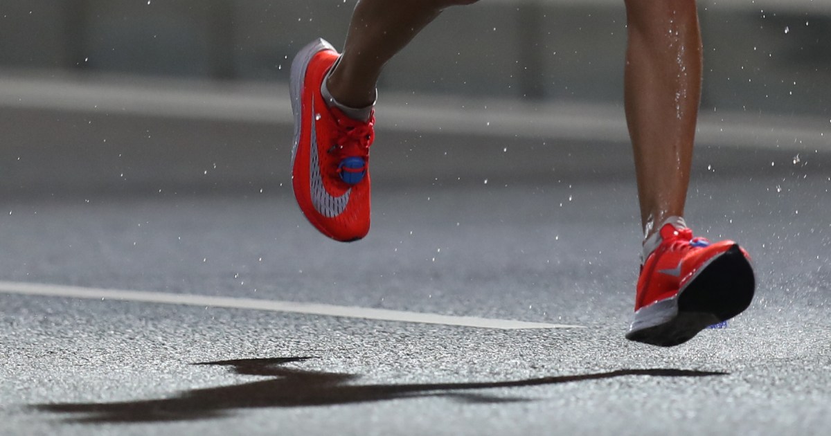 vaporfly running shoes controversy