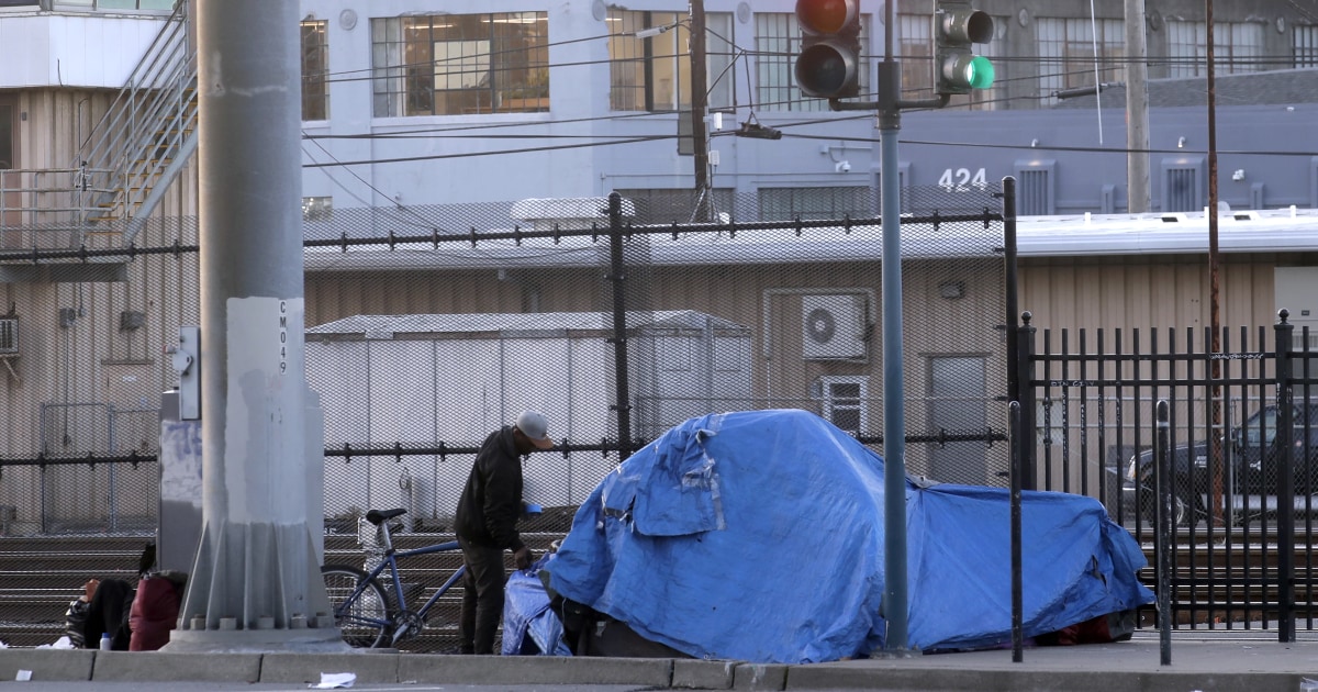 West Coast officials prep for possible coronavirus outbreak among homeless