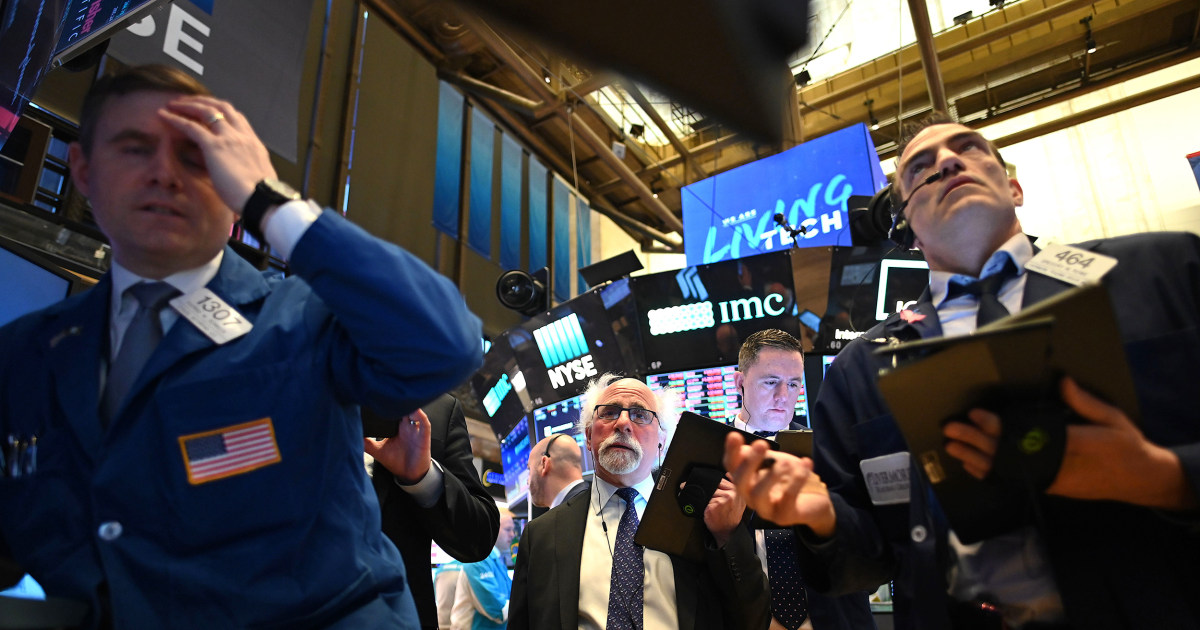 Dow Slides 3,000 Points In Grisly Day On Wall Street, Despite Massive ...