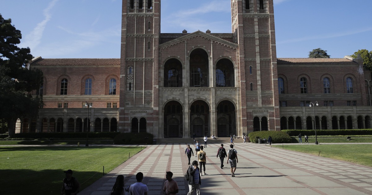 Measles scare quarantines nearly 700 at two Los Angeles universities