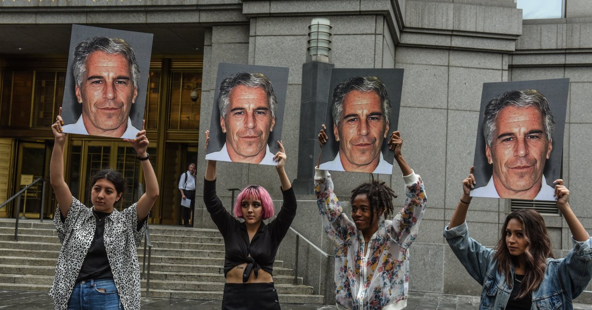 Jeffrey Epstein ordered teen girl to have sex with powerful men, accuser says