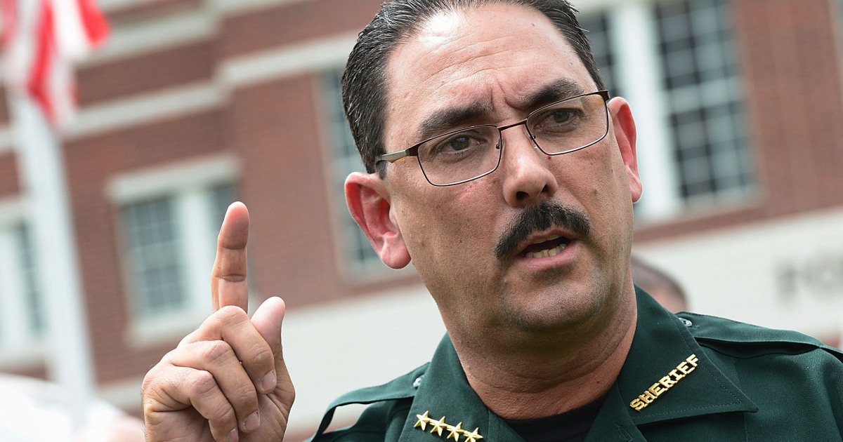 Florida Sheriff Orders Deputies Not To Wear Masks Bans Civilians In 