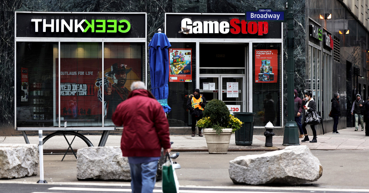 GameStop: Trading apps block buyers as investors battle Wall Street