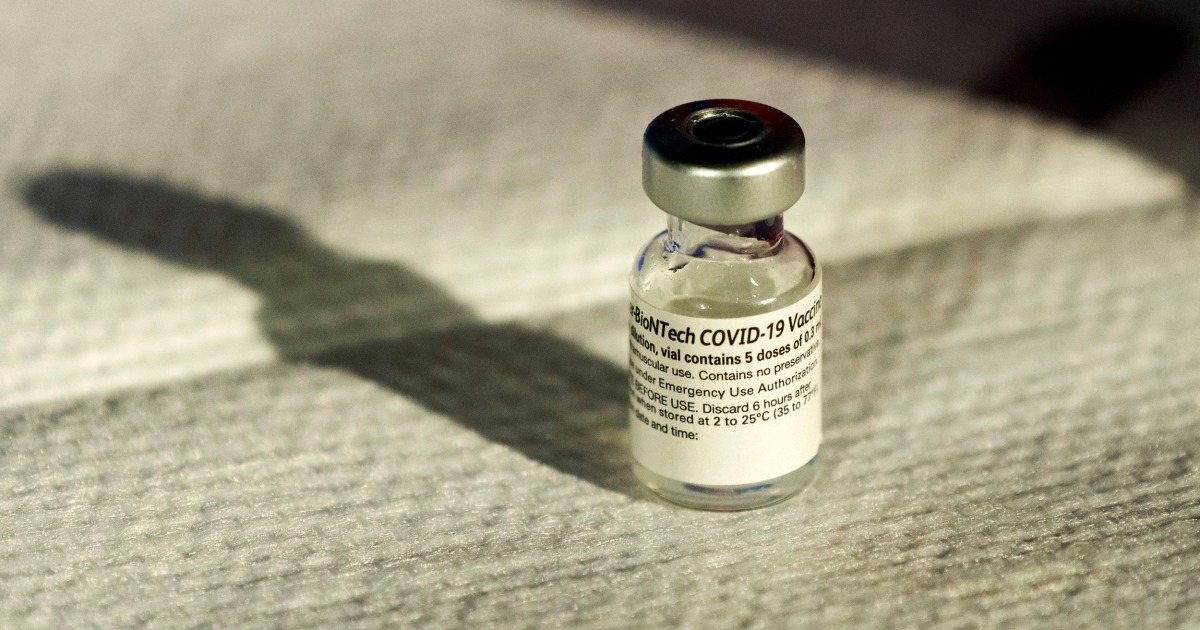 Federal government to ship Covid vaccines to retail pharmacies next week