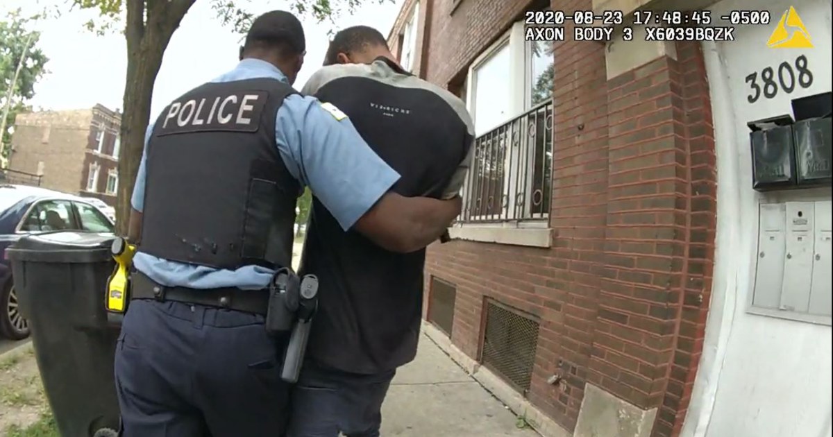 Black man sues Chicago Police Department over violent arrest