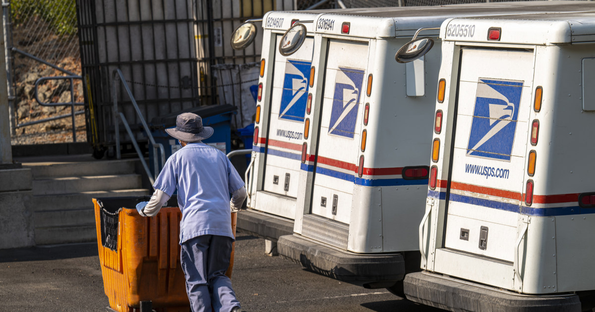 Congress passes bill to shore up Postal Service, delivery