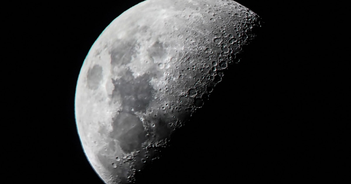 Russia and China unveil plans for joint lunar space station as Moscow ...