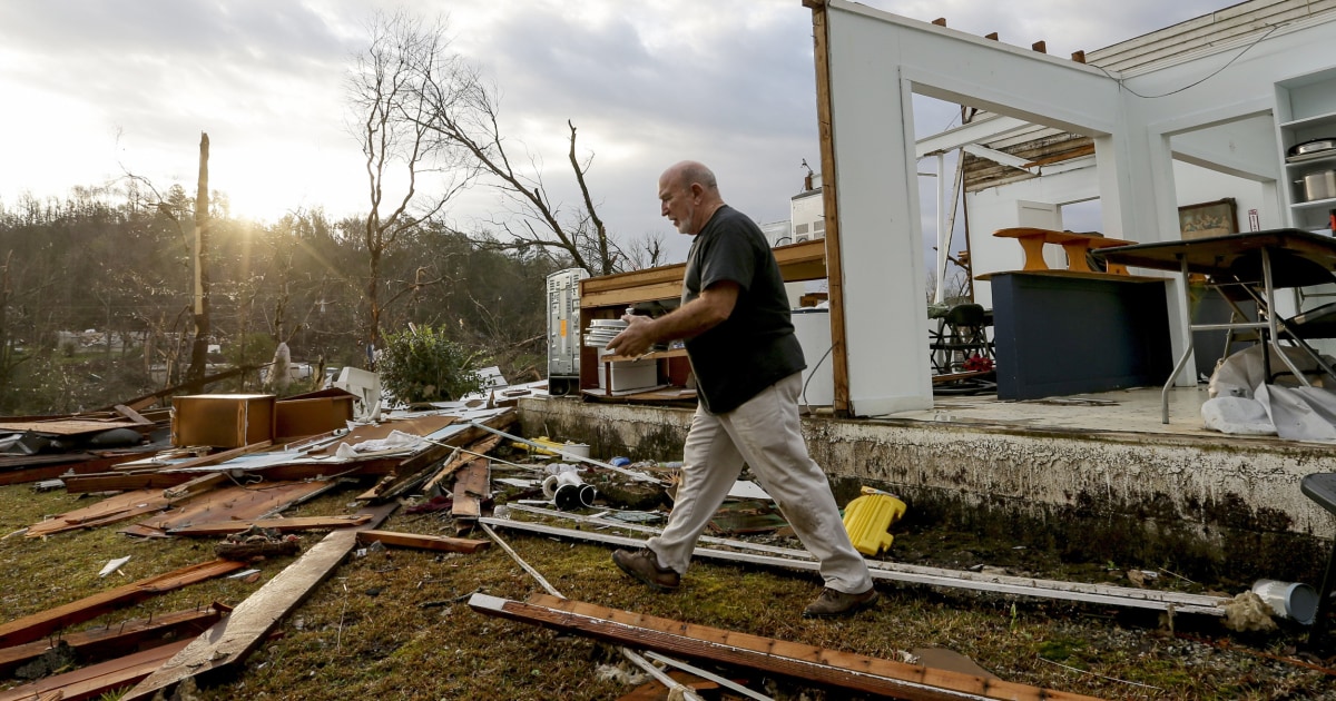 At least 6 dead after tornadoes sweep through Alabama, Georgia