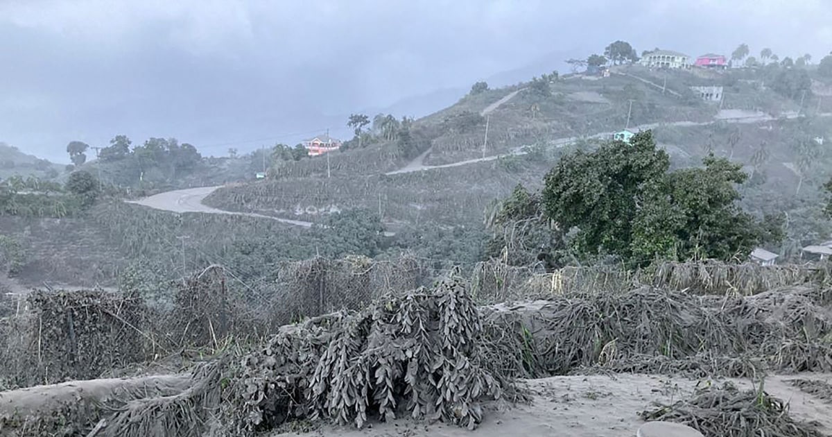 'Huge' explosion rocks St. Vincent as volcano keeps erupting