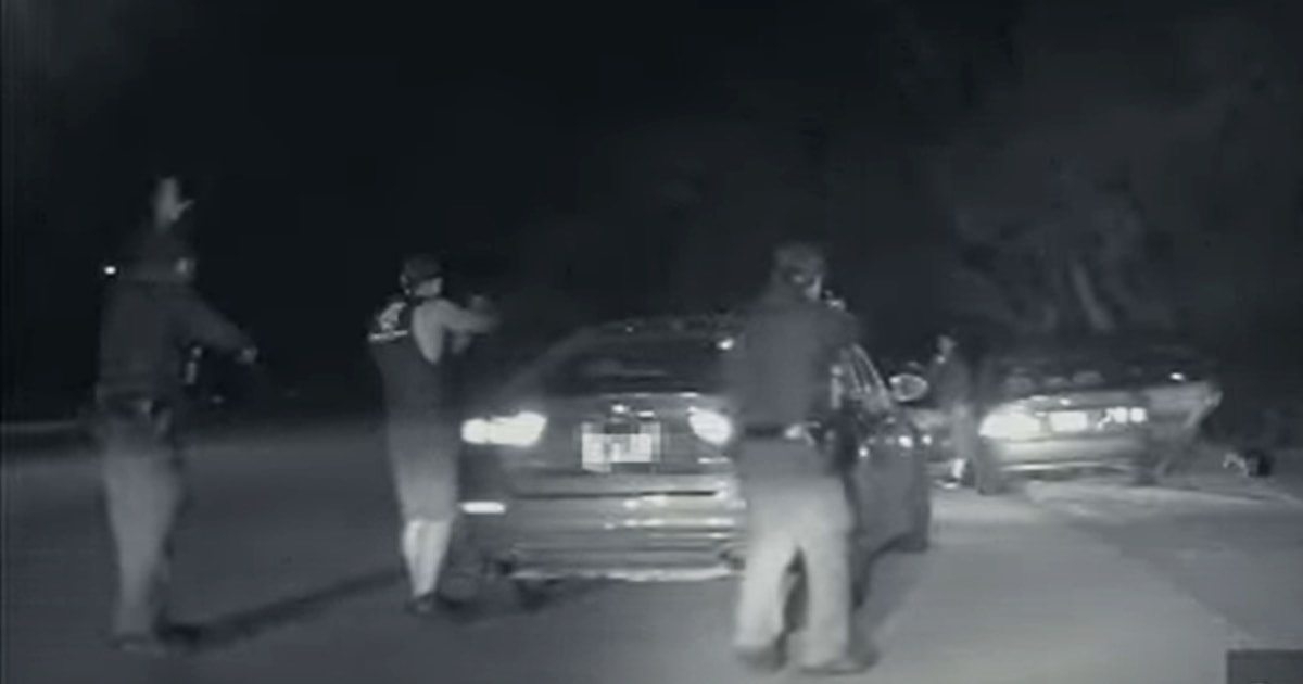 Video shows Texas officer fatally shoot man in front of his girlfriend ...