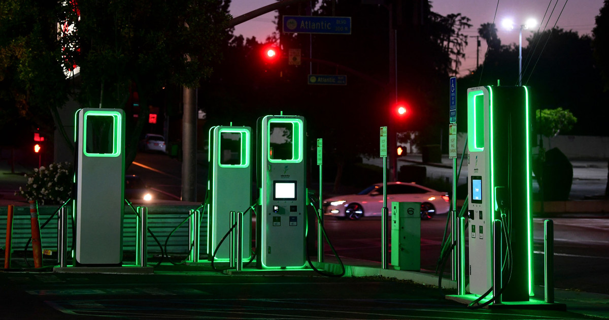 Electrify America Opens its Largest EV Charging Station in California